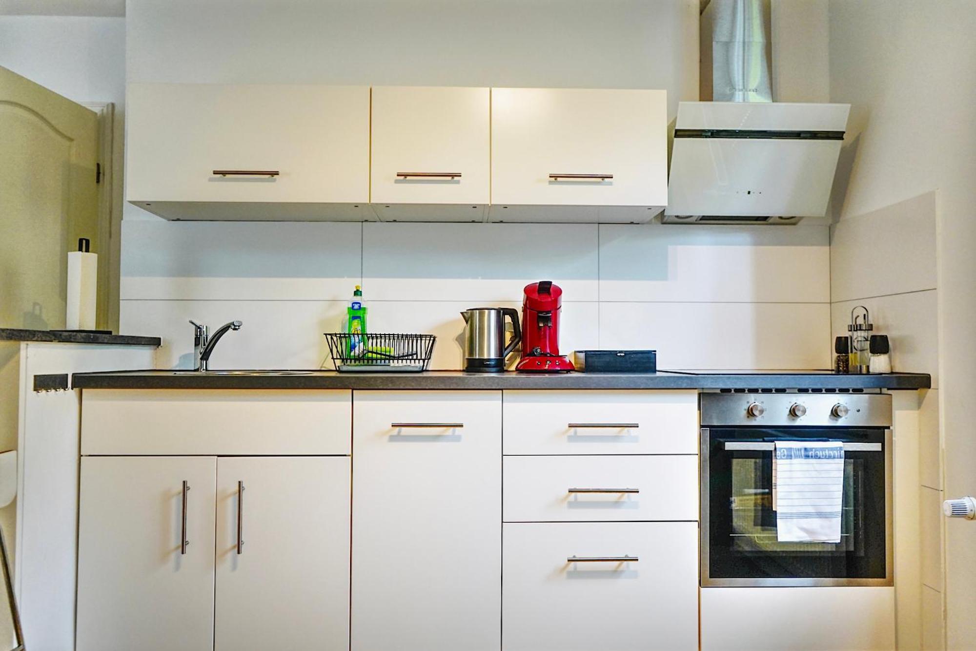 Stilvolles Apartment In Stadtnaehe-Parkplatz- 4 Personen- Balkon Wolfsbourg Extérieur photo
