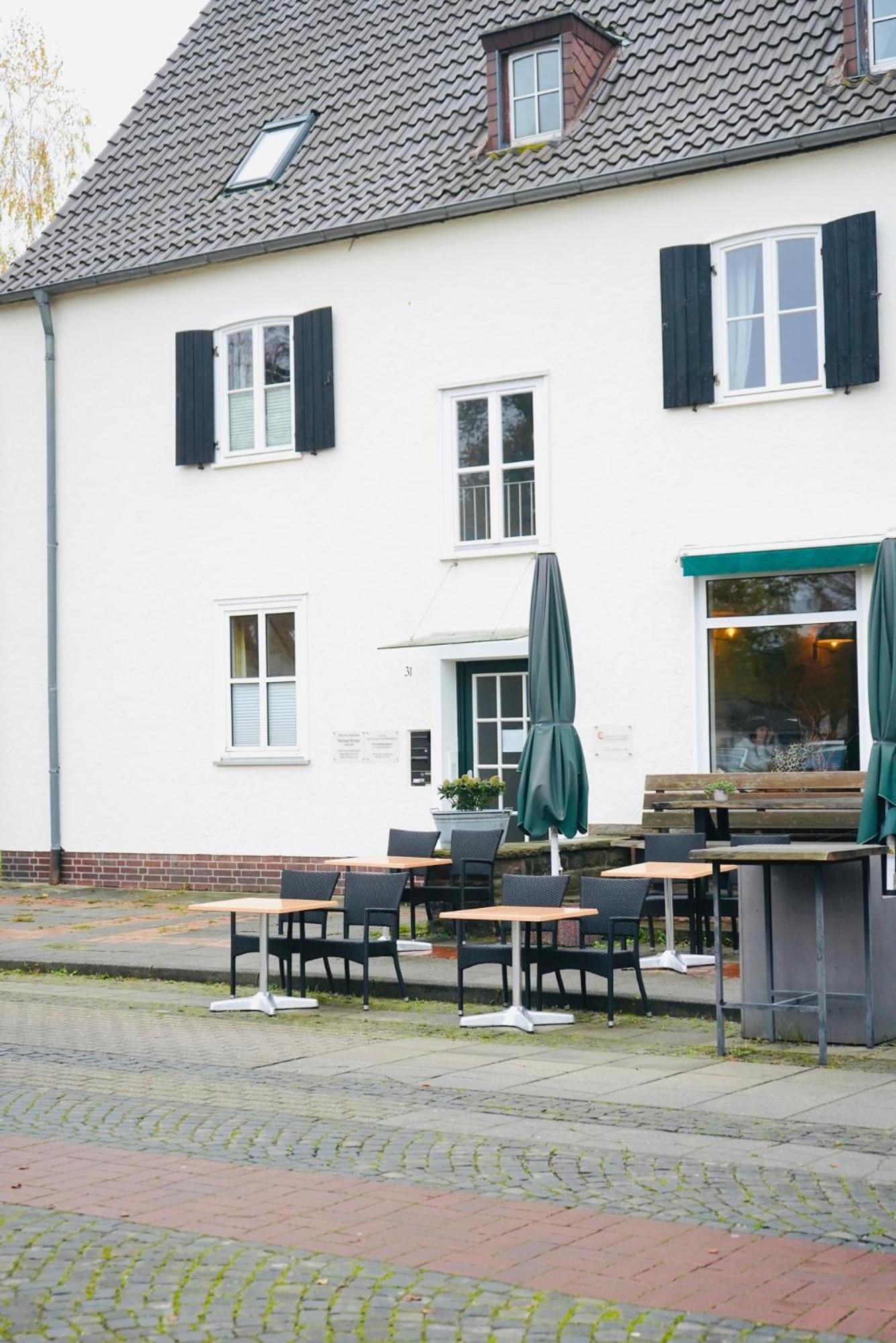 Stilvolles Apartment In Stadtnaehe-Parkplatz- 4 Personen- Balkon Wolfsbourg Extérieur photo